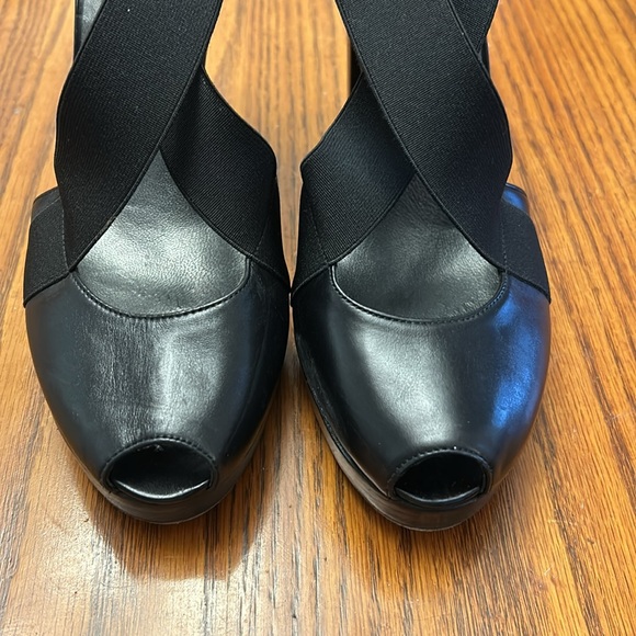 Stuart Weitzman Black shoes with a 4.5” Heel - Picture 6 of 6